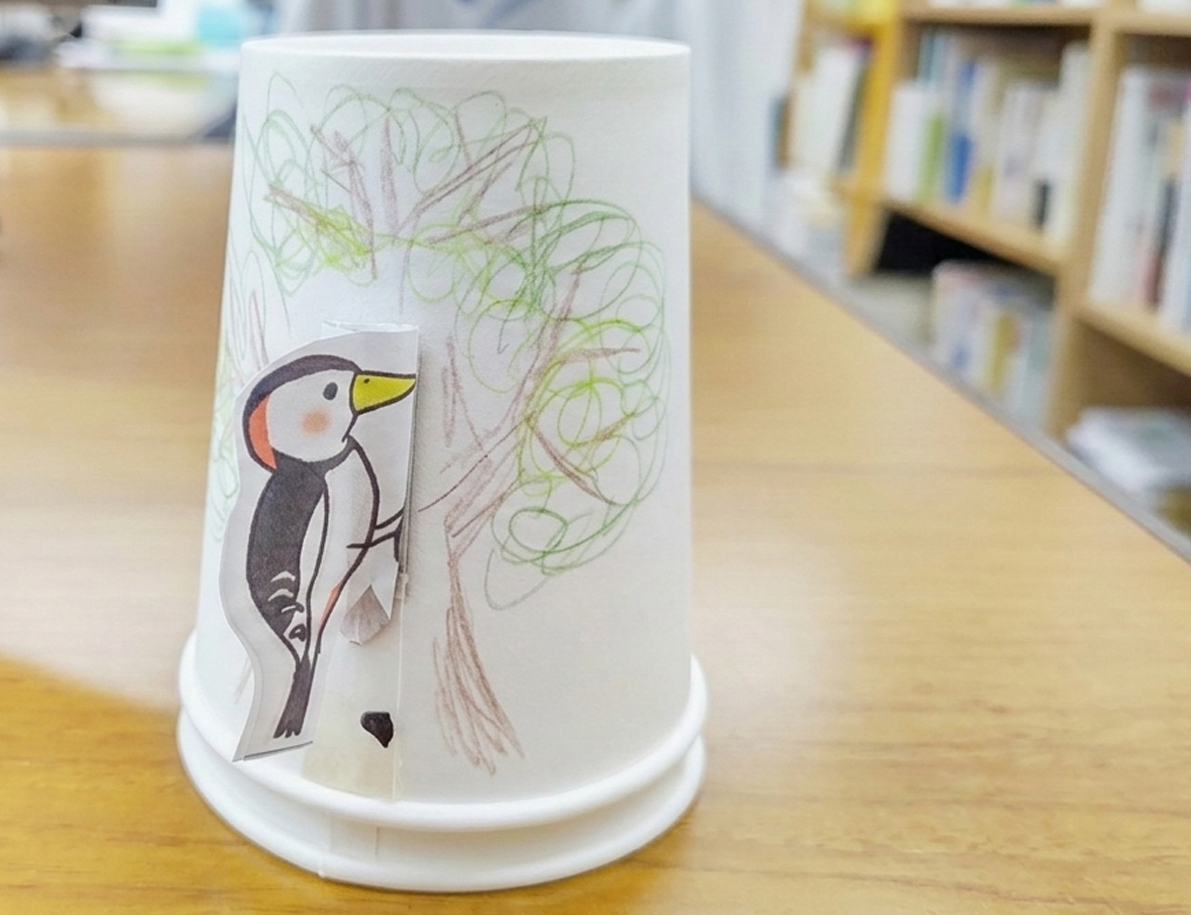 こつこつきつつき